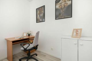 Przytulny Apartament Dostosowany Do Pracy Zdalnej by Noclegi Renters - 3