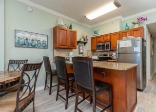 Royal Palms 1404 - 8