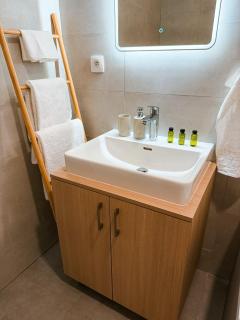 Bloom Olive Apartment - 7