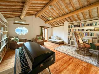 Late 1800S Villa With Pool, View And Yoga Studio - 4