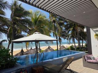 Modern Luxury Villa on the Beach in Mui Ne including free Breakfast - 0