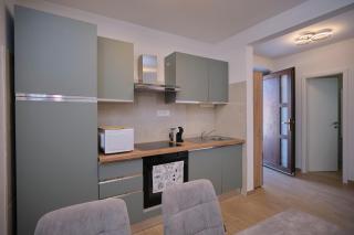 NEW! Adriatic Shell Apartments - 10 min Walk to Beach - 7