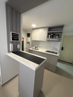 Apartaestudio en Pinares, cerca a megacentro - 3