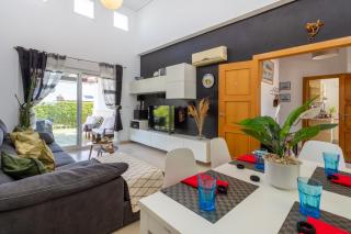 Luxury Spa and golf villa Denton - 4