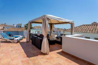 Luxury Spa and golf villa Denton - 9