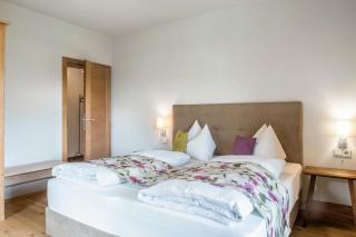 Rotkäppchen Schlosshof - 4