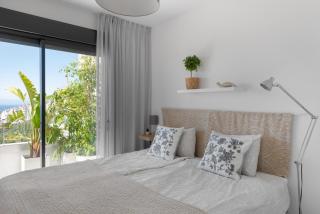 Penthouse Apt With Ocean View - 3