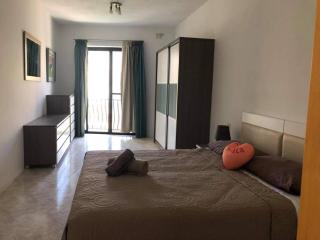 Ensuite Room - St Julians - 6
