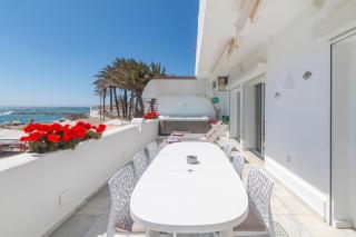 Superb Large Apartment on the Beach - 9