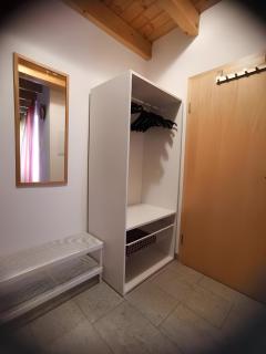 Charming Lakenear Apartment - 4