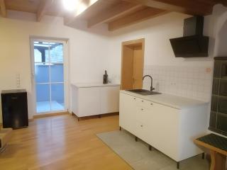 Charming Lakenear Apartment - 6