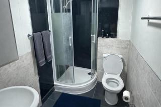 Apartment Sleeps 4 with Parking - 8