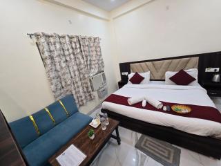 Abhinandan Palace - 1
