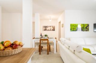 Laura Home Holiday - 1