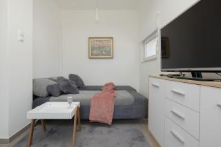 Urokliwy Apartment z Parkingiem by Noclegi Renters - 7