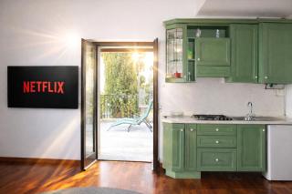 Emilia's Lakeview Terrace - 8