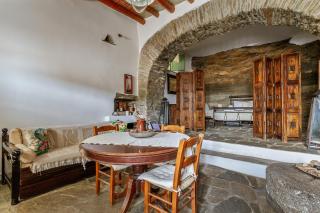 Traditional Olive Guesthouse - Fállika - 0