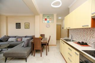 Vlora Sunset Apartment - Happy Rentals - 8