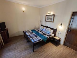 Shlok's HomeStay - 8