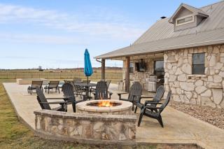 Winery Retreat - Pools - Hot tubs - Near Luckenbach - 6