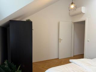 50qm, Schönbrunn, central, balcony, attic - 9