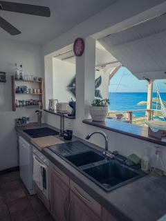 KazaSunset - Sea View & House with Cats - 3