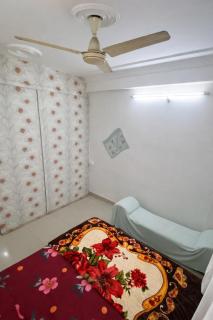 Krishna Apartment Homestay - Entire 3BHK flat - full ac - 7