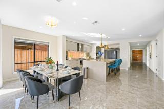 Stunning Park-fronted Luxury Grand Family House! - 6
