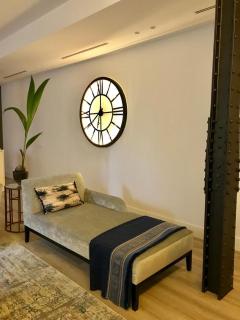 Luxury and Design in front of Parque del Retiro - 6