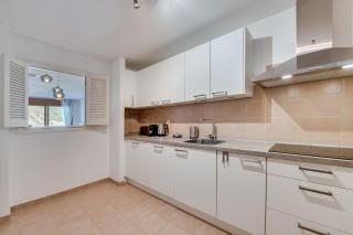 3 Bed Apartment In Benahavis - Benahavís - 4