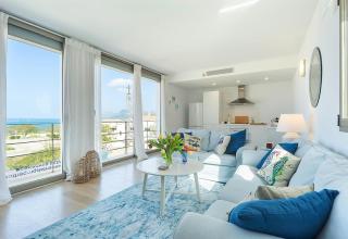 Sunny Townhouse With Terrace in Son - 1