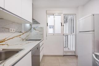 Bright Apartment In Maracena - 5