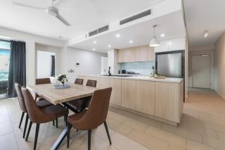 Waterfront Palms Suite 3 Bed, Central Location - 2