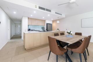 Waterfront Palms Suite 3 Bed, Central Location - 8