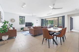 Waterfront Palms Suite 3 Bed, Central Location - 3