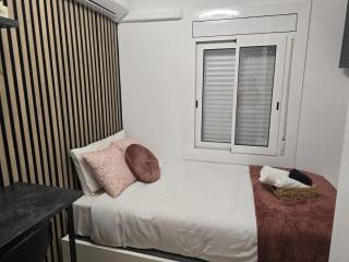 Private Rooms Easy Access to Airport & City Center - 3