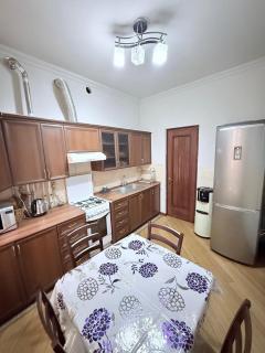 Republic Square FAMILY 2 bedroom 2 bathroom - 2