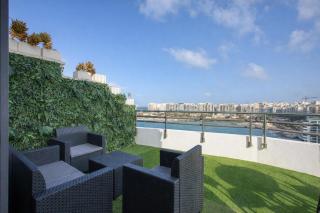 Seafront Penthouse paradise Views of Balluta Bay - St. Julianʼs - 5