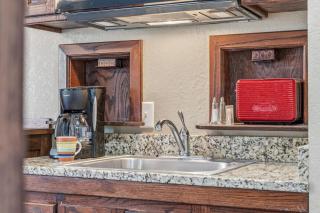 Quail Cove 9 - Lakefront Studio Boat Slip - 7