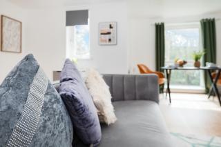 Stylish 2-Bed Manning Gardens - 4
