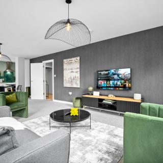 Modern Apartment - Secure Parking - Gated Complex - Near JQ & City Centre 6SH - 8