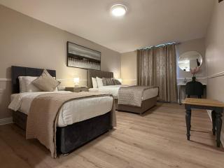 Whitegates Hotel - 7