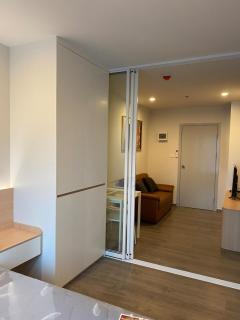 King bed and Pool - 6