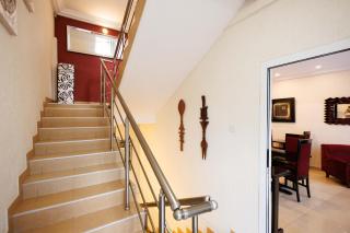 The Ritzz Exclusive Guest House - 9