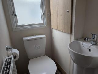 Coastal Comfort Relaxing 3-Bed Holiday Home at Marlie Holiday Park - 1