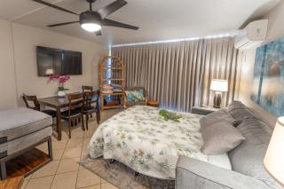 Steps to Kamaole Beach, Saltwater Pool, Pickleball AC King Bed, Ground Floor - 2