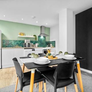 Modern Apartment - Secure Parking - Gated Complex - Near JQ & City Centre 6SH - 4