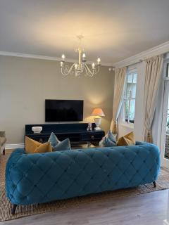 3 Bed Lakeview at Lermitage - 9