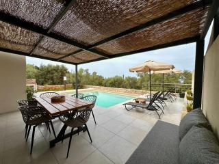 Calmia Fine Living Villas - 4