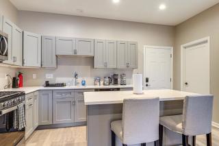 Explore the City! Walkable Lawrenceville Condo - 2
